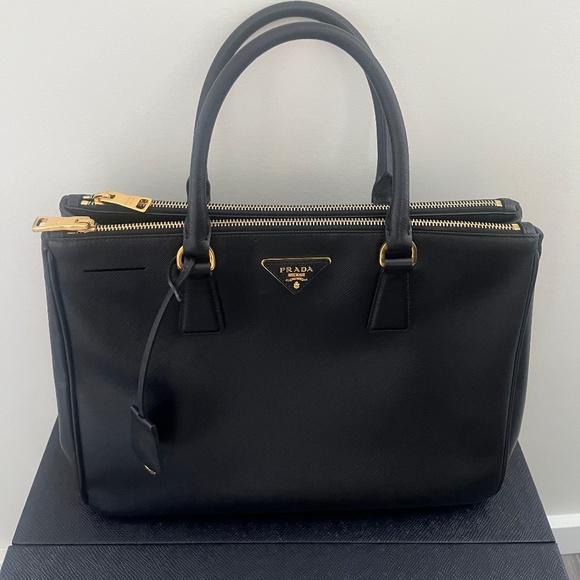 Prada Purse (Prada Style #BN2274) - Picture 1 of 5